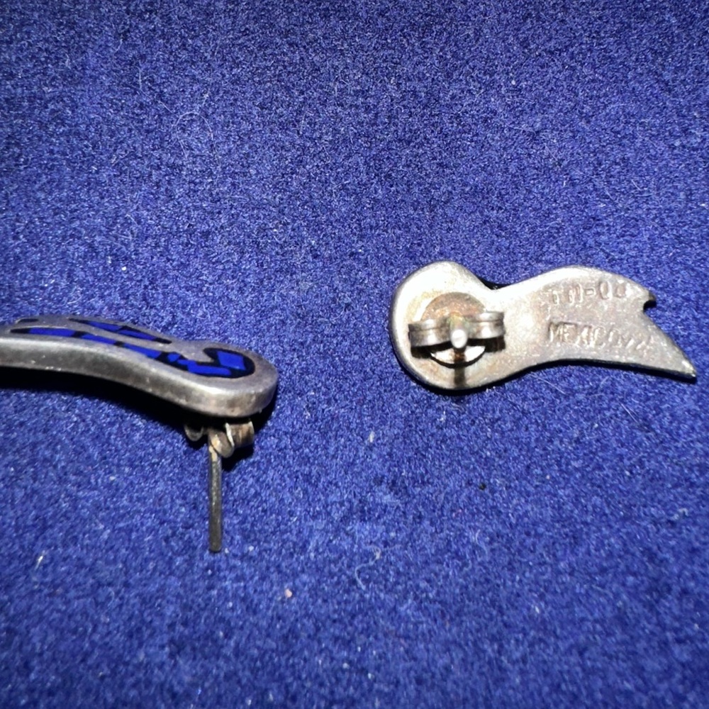 Vintage Native American Lapiz Lazuli/Onyx Inlaid Pierced Stud Earrings!! - Picture 4 of 8